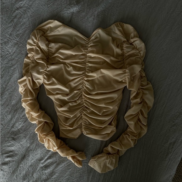 Ruched hook front top - Picture 9 of 9